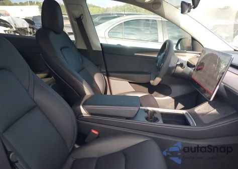 2023 Tesla Model Y Awd/Long Range Dual Motor All-Wheel Drive из США, поврежденный, VIN 7SAYGDEE7PF673151